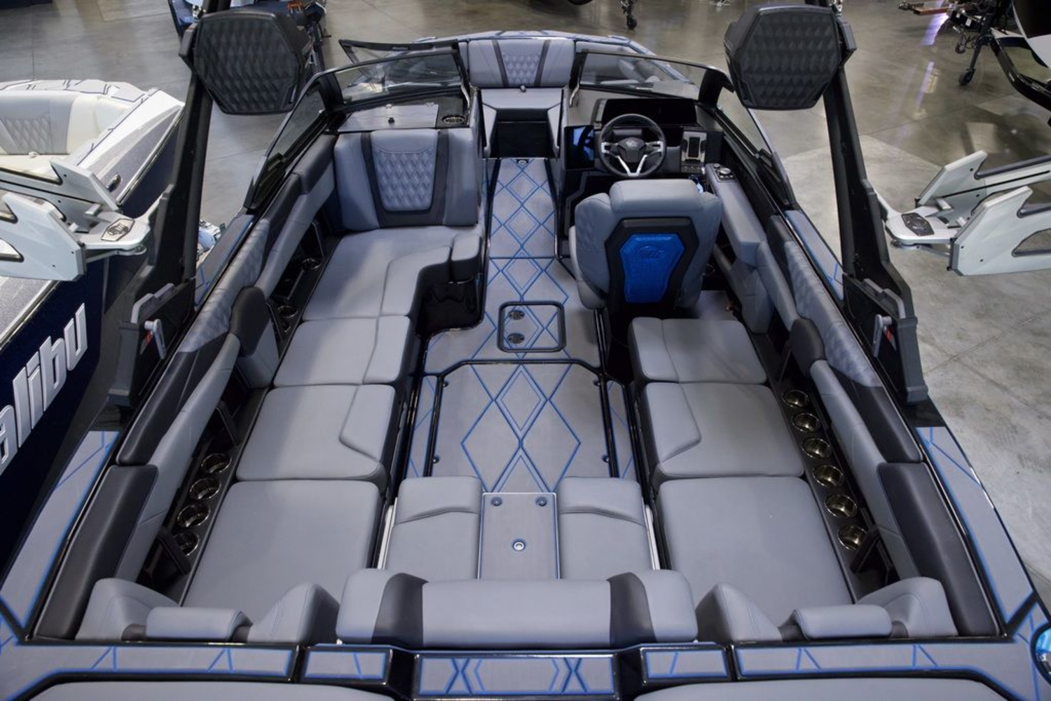 2025 Malibu Boats M230