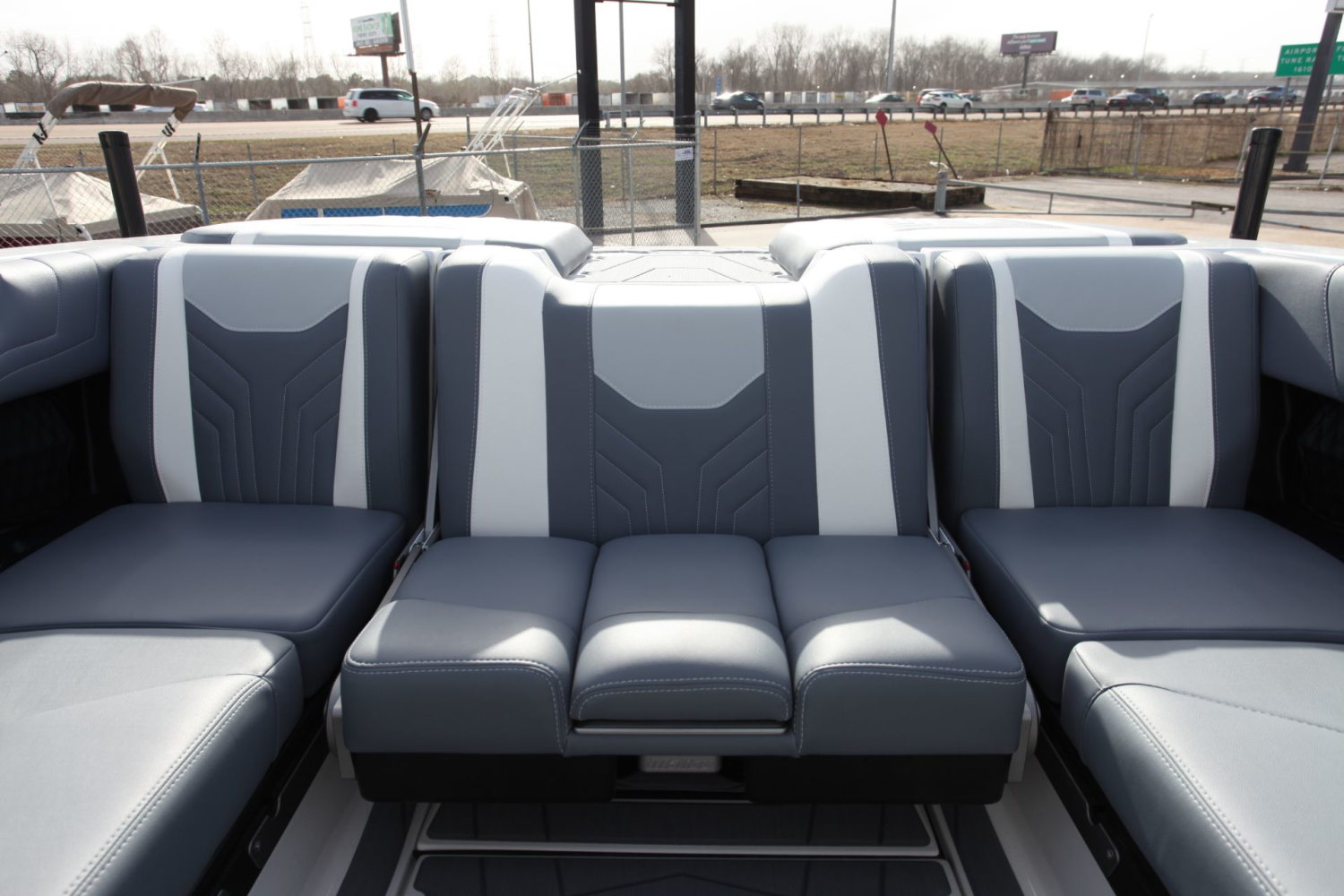 2025 Malibu Wakesetter 25 LSV