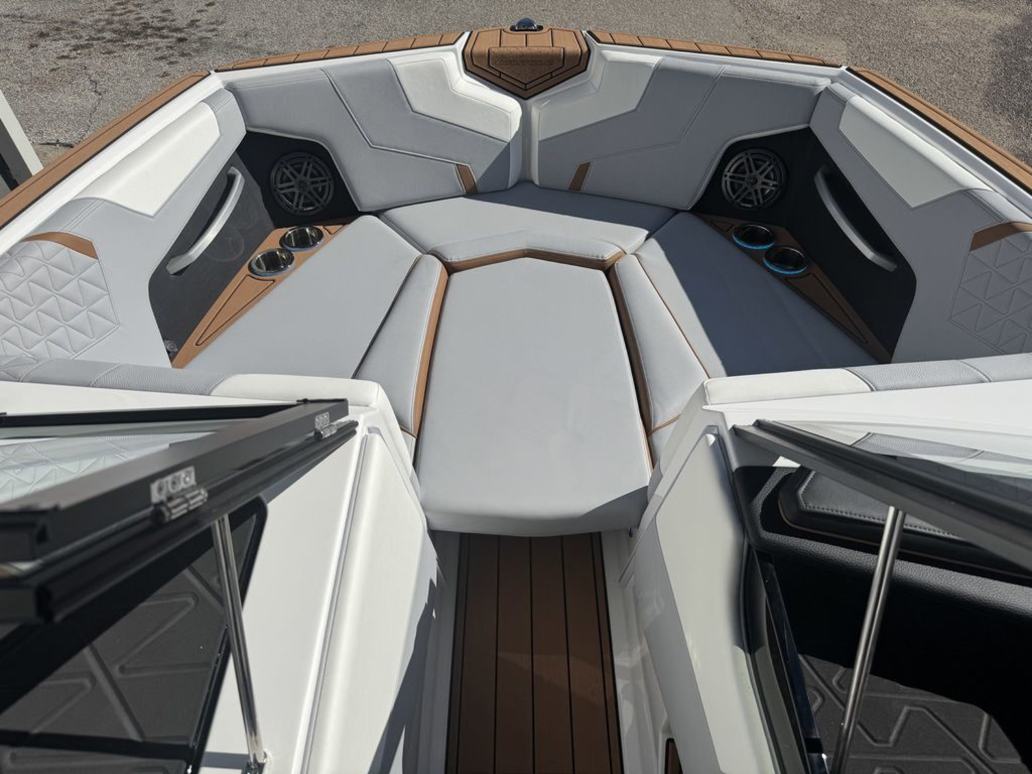 2025 Nautique GS 22