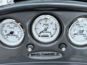 2002-moomba-outback-99892-image14