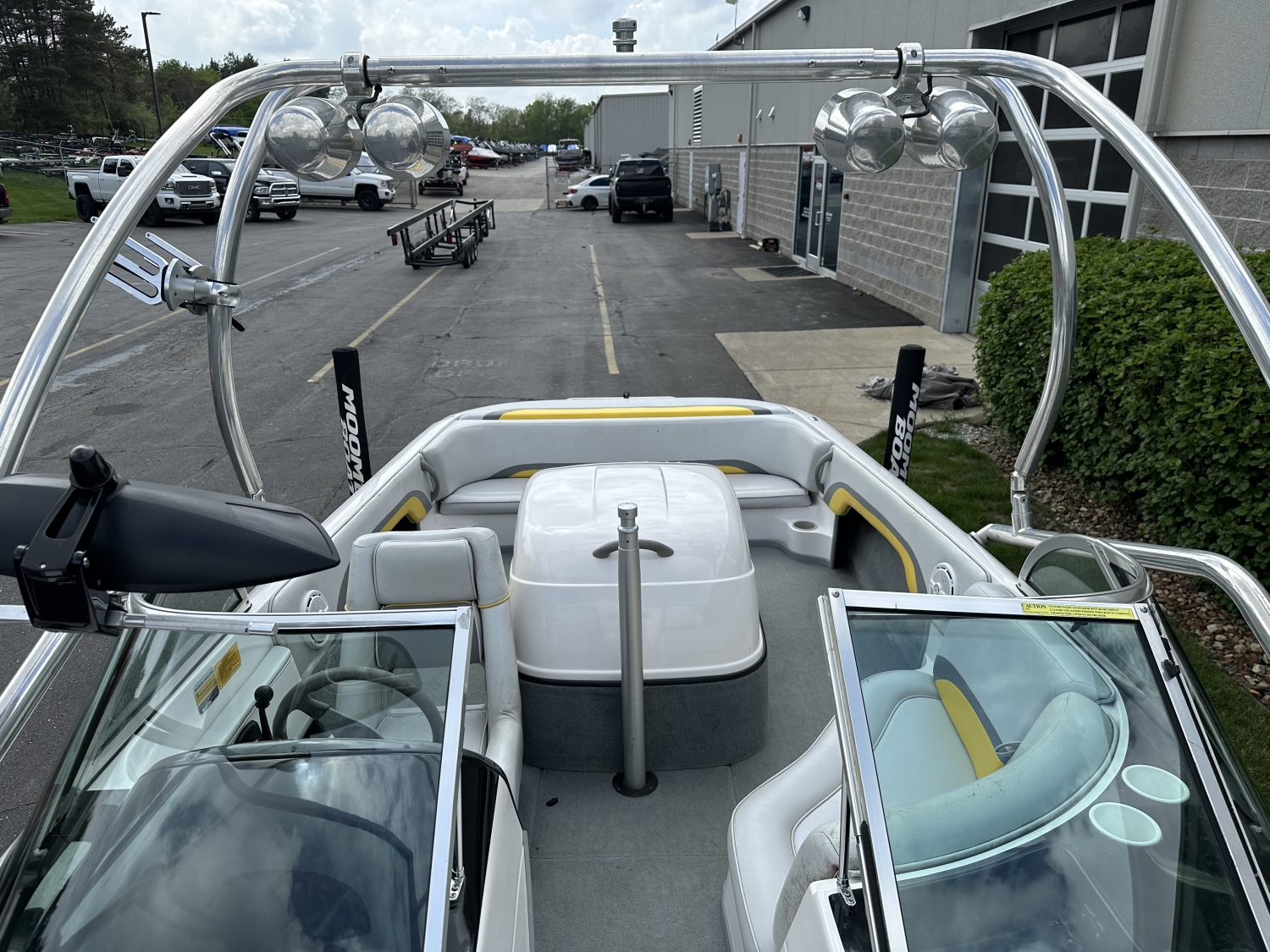 2002 Moomba Outback