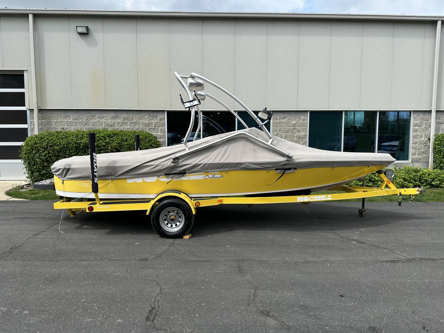 2002 Moomba Outback