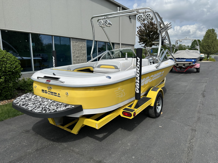 2002 Moomba Boats Outback for sale in Fenton, Michigan