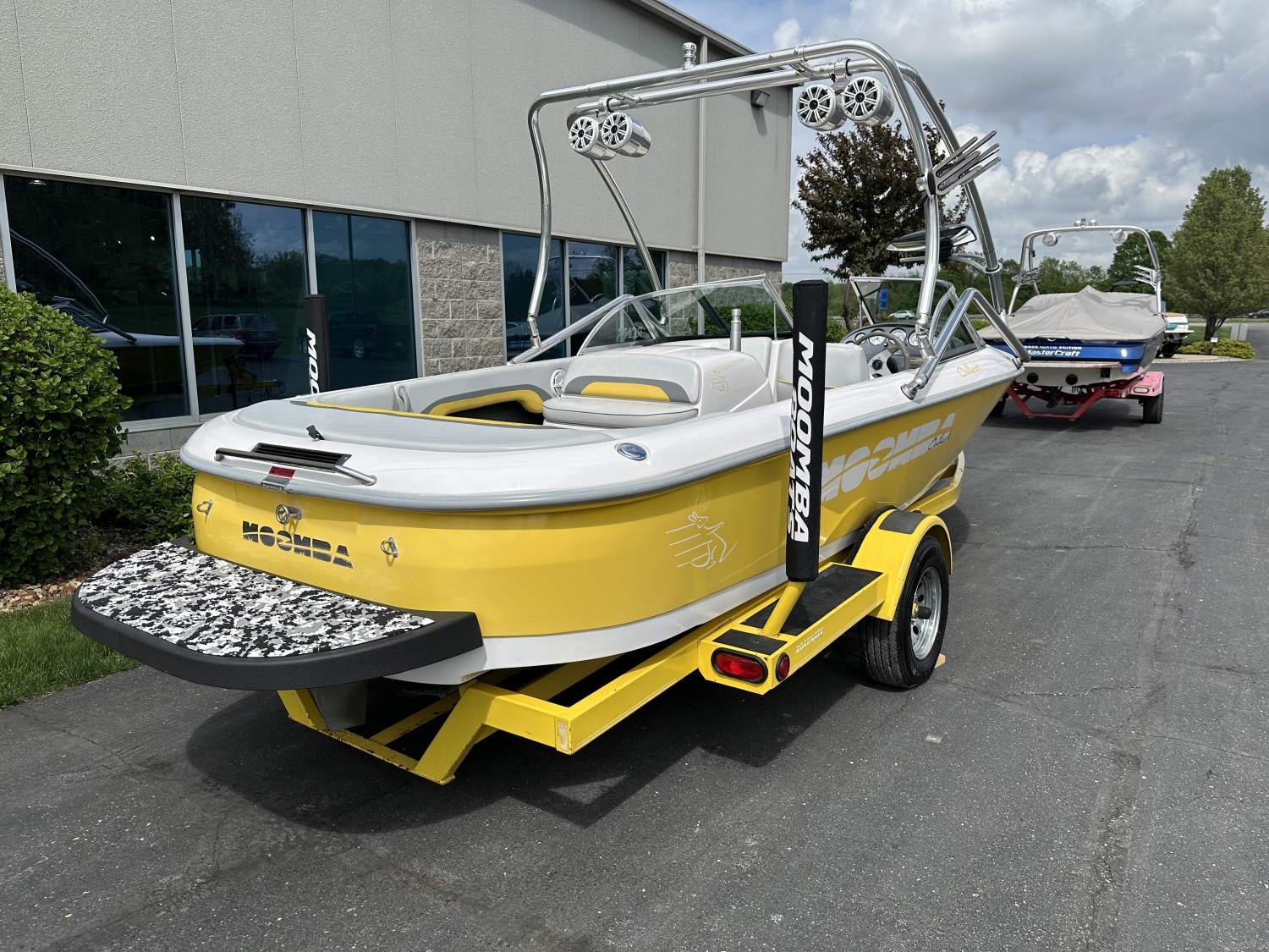 2002 Moomba Outback