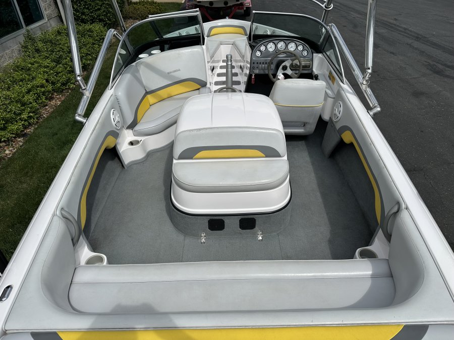 2002-moomba-outback-99892-image8