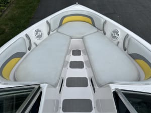 2002 Moomba Outback