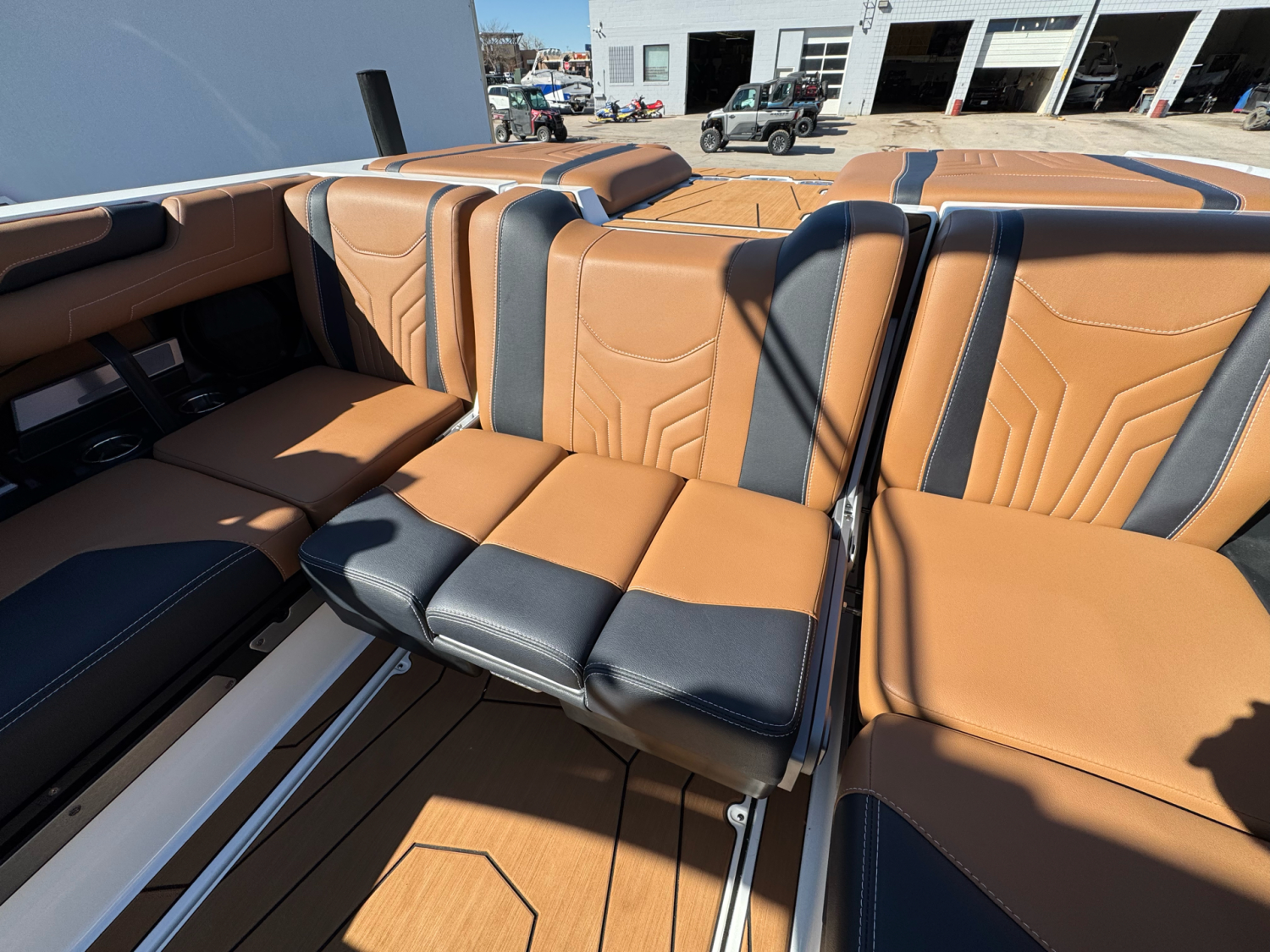 2025 Malibu Wakesetter 25 LSV