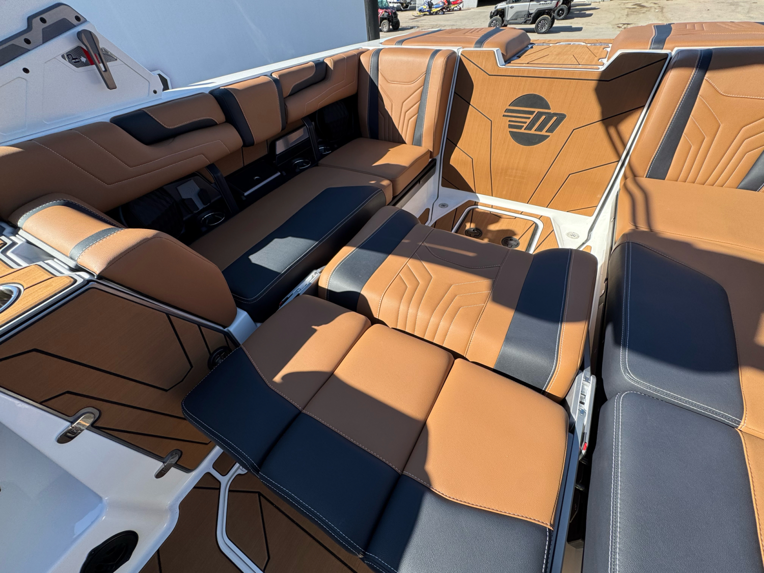 2025 Malibu Wakesetter 25 LSV