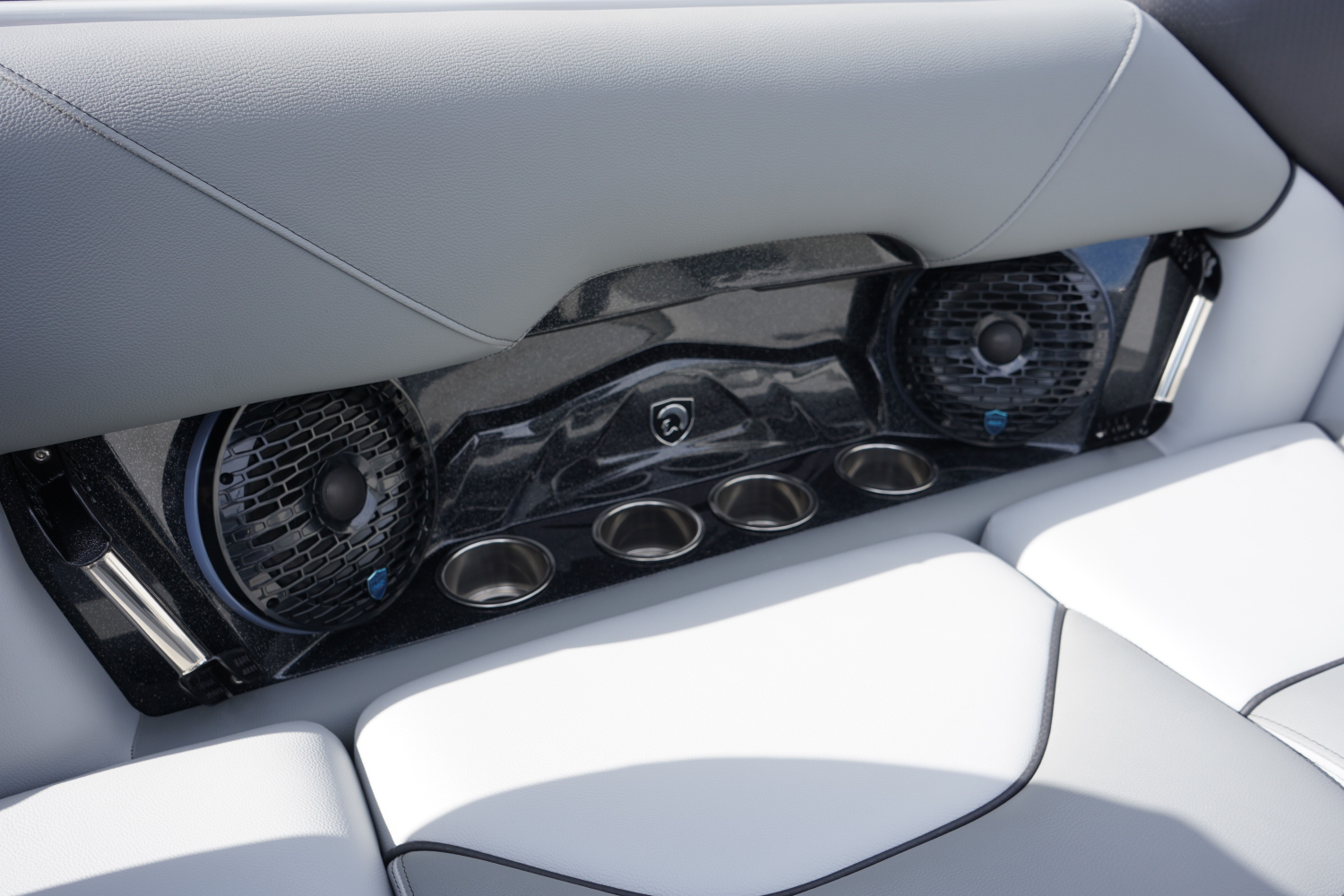 2025 Centurion NV233