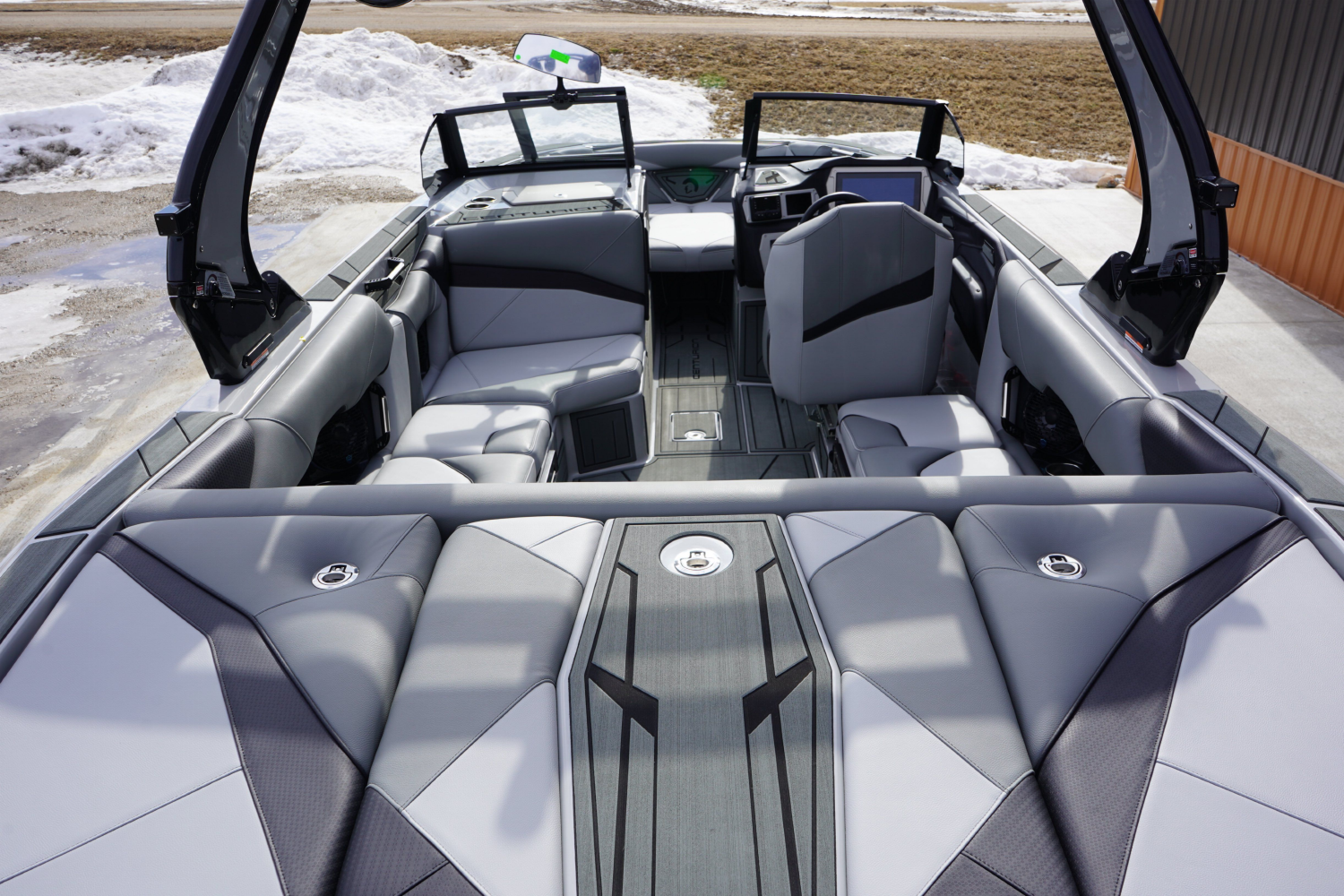 2025 Centurion NV233