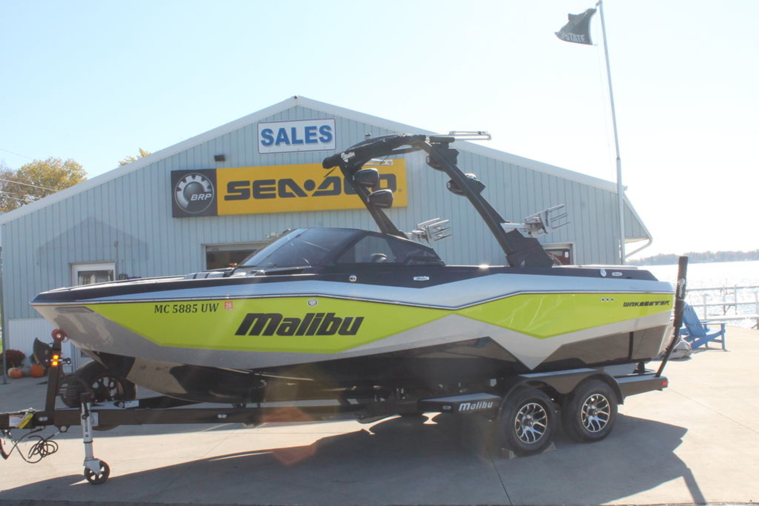 2023 Malibu Boats 22 LSV