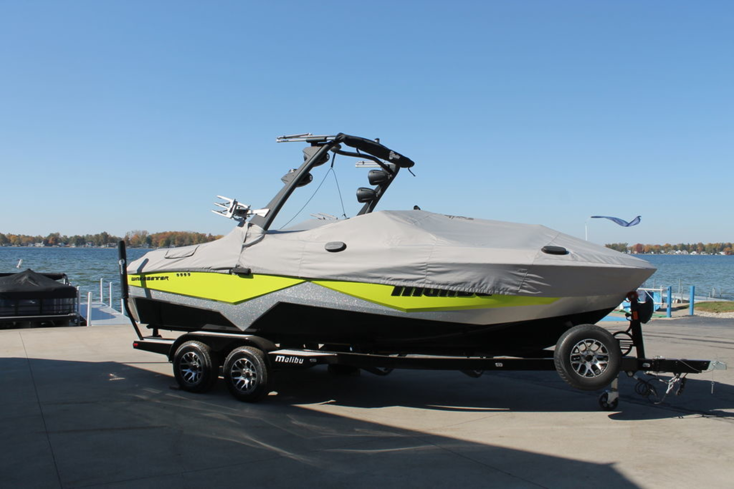 2023 Malibu Boats 22 LSV