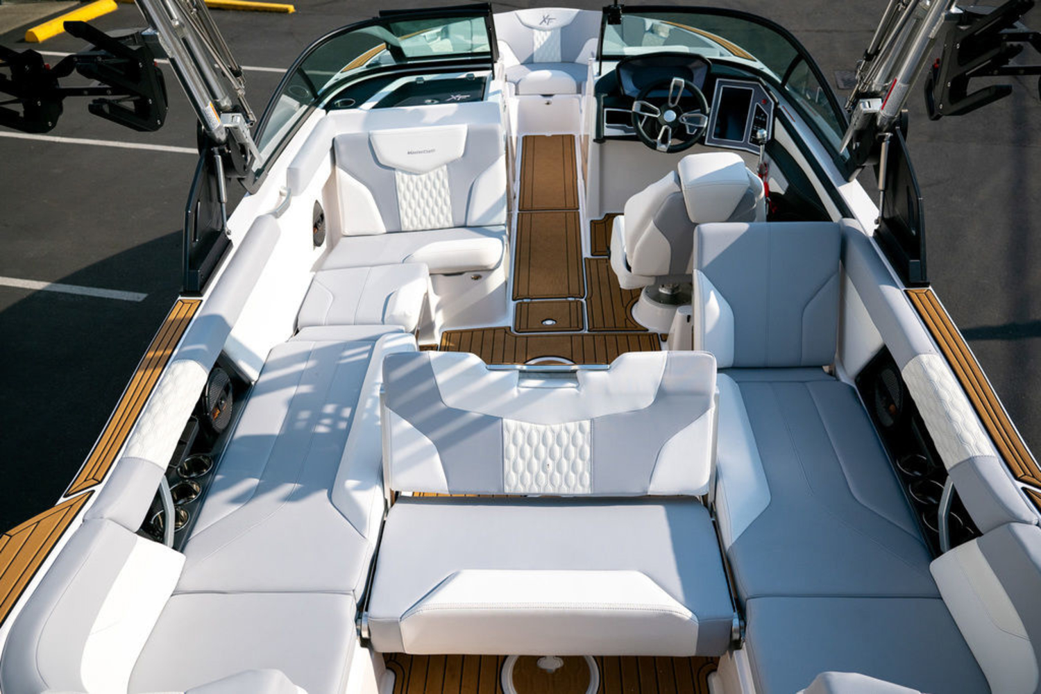 2024 Mastercraft XT25