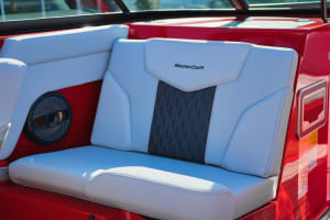 2024-mastercraft-xt24-110909-image10
