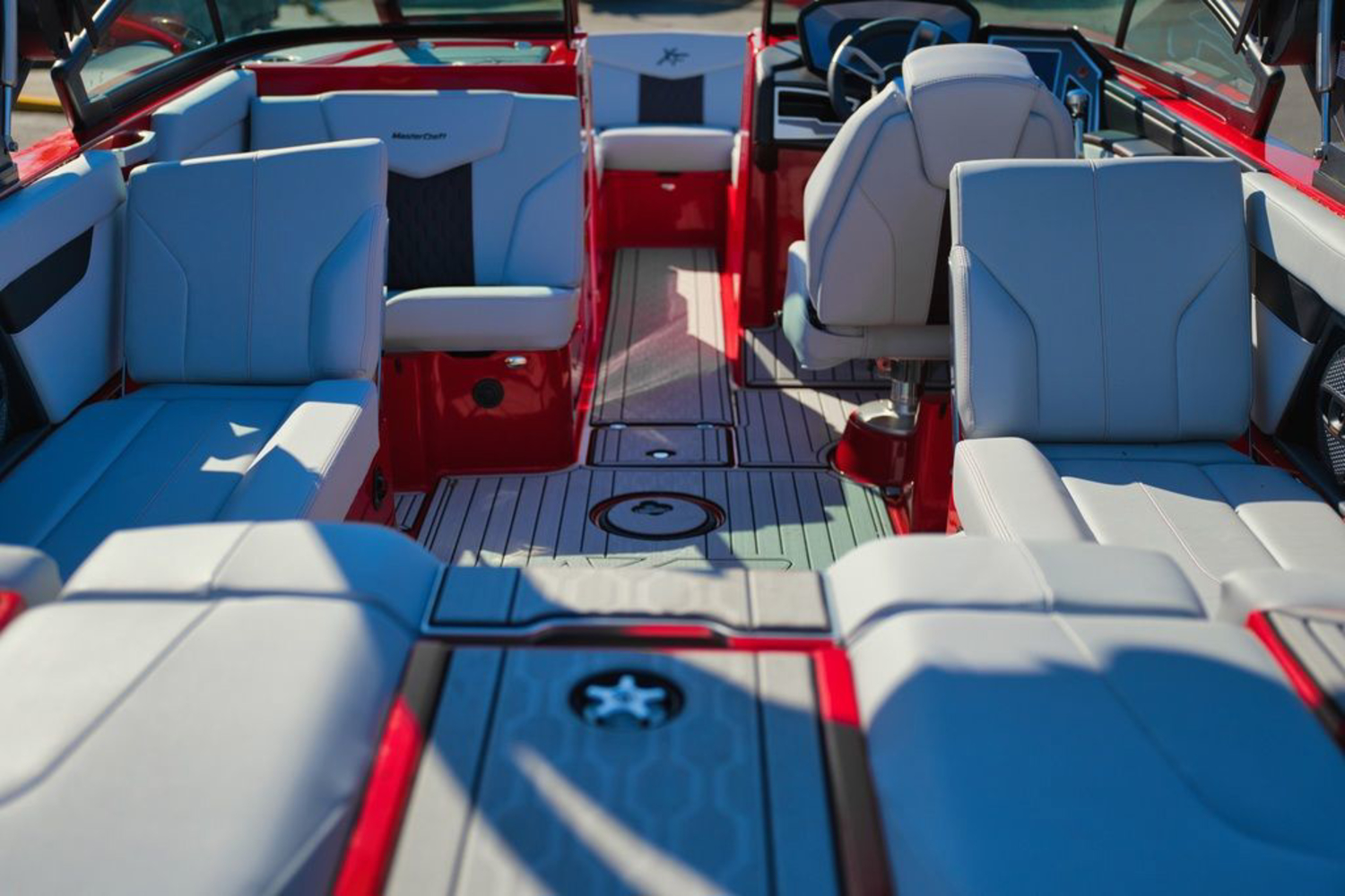 2024 Mastercraft XT24