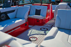 2024-mastercraft-xt24-110909-image18