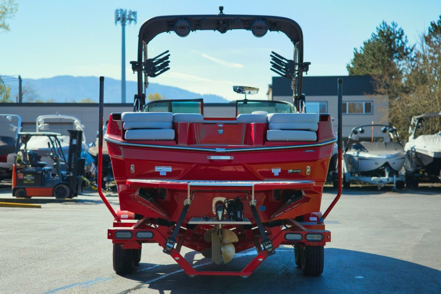 2024-mastercraft-xt24-110909-image3