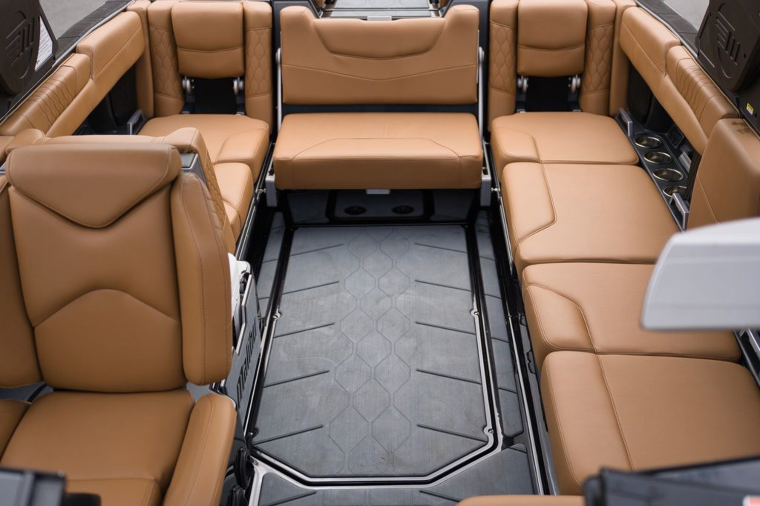2020 Malibu Boats M240