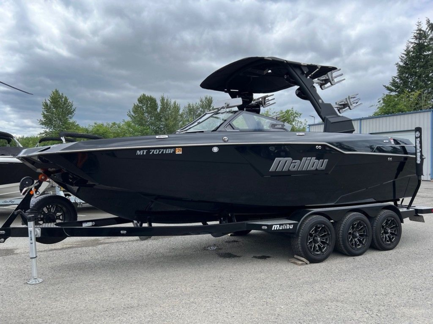 2020 Malibu Boats M240