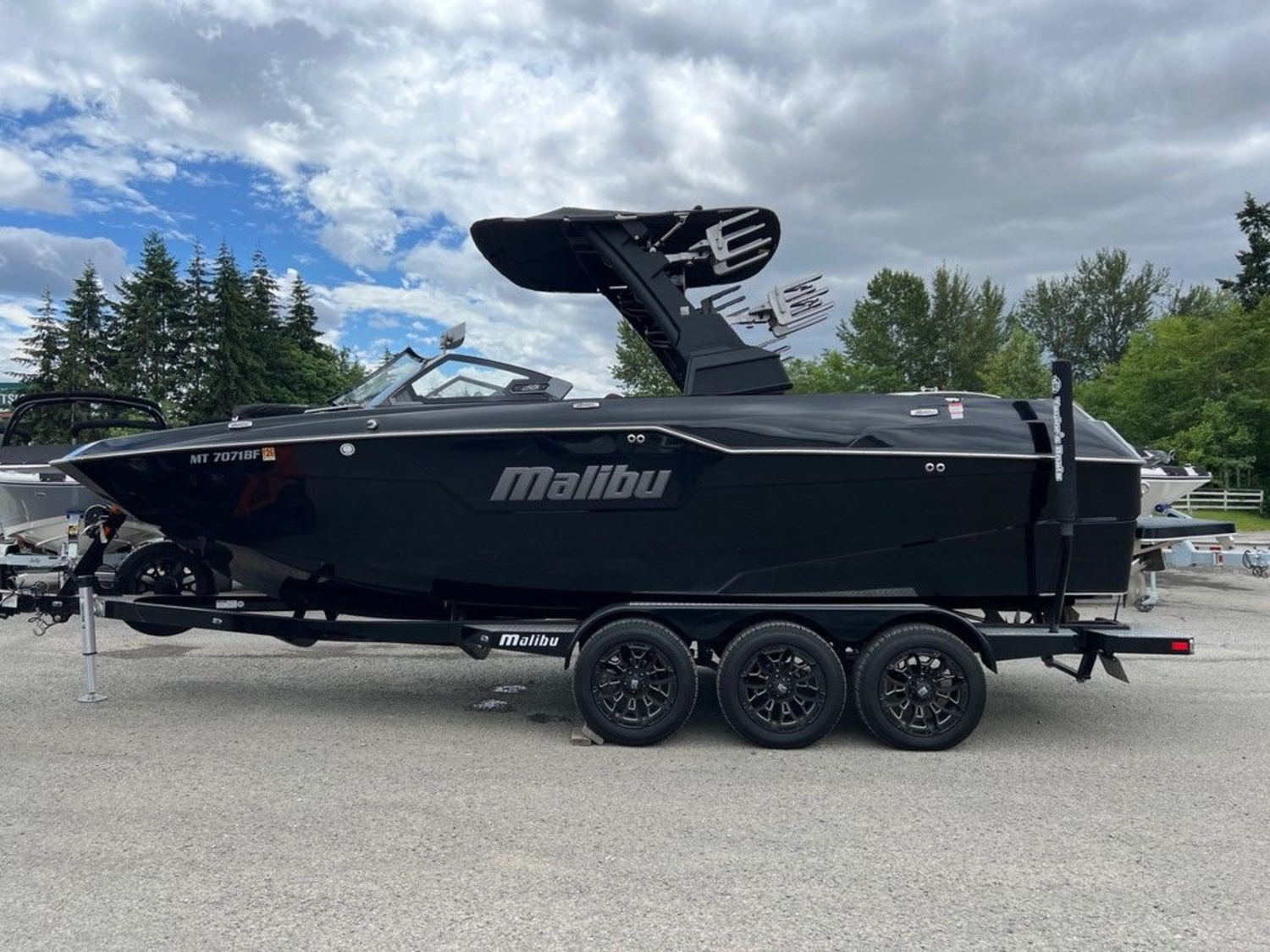 2020 Malibu Boats M240