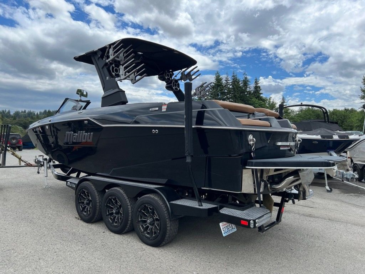 2020 Malibu Boats M240