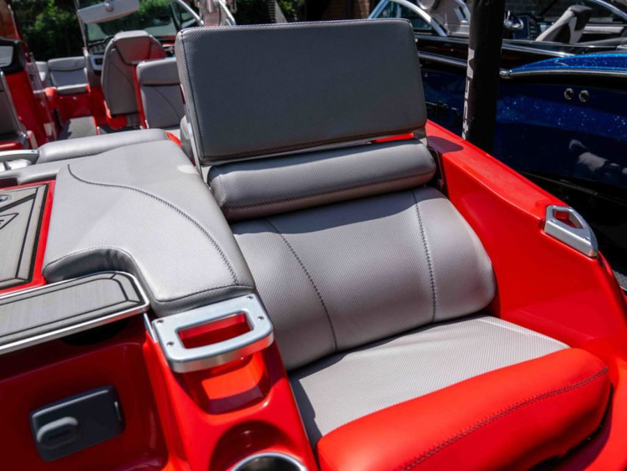 2016-mastercraft-x26-110918-image4