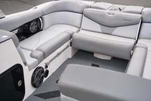 2017-mastercraft-x26-110931-image19