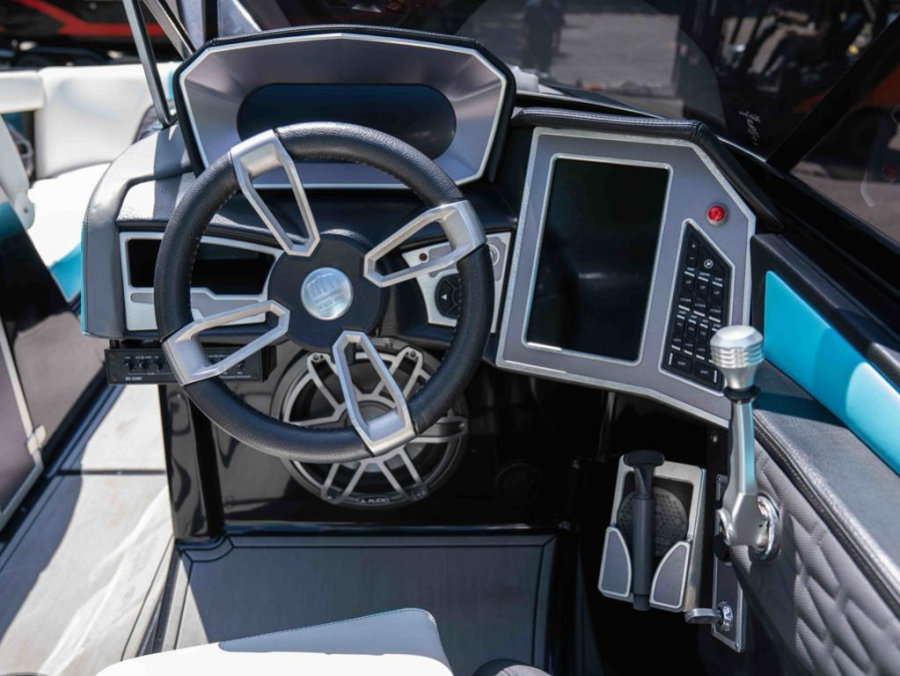 2019-mastercraft-x24-110935-image13
