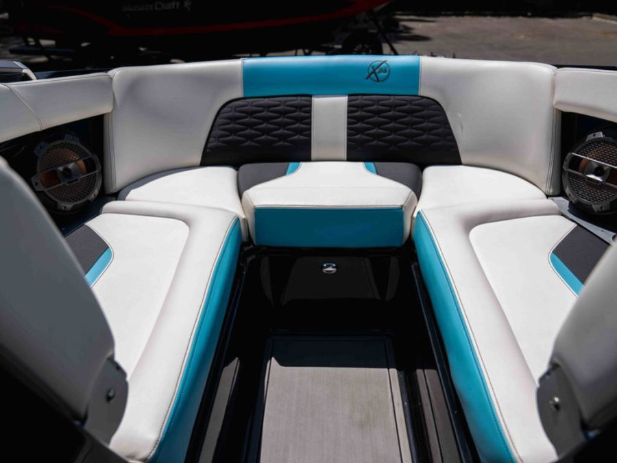 2019-mastercraft-x24-110935-image17