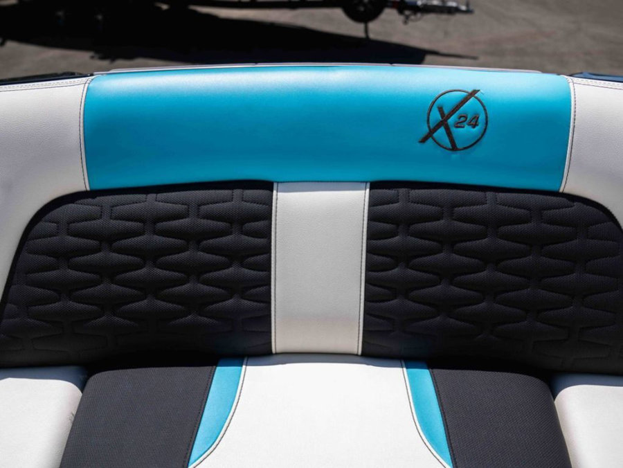 2019-mastercraft-x24-110935-image19