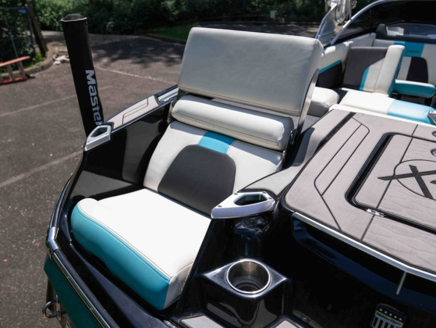 2019-mastercraft-x24-110935-image5
