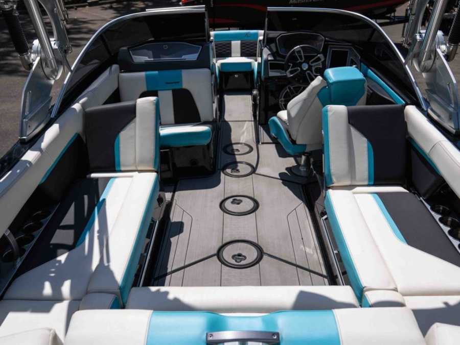 2019-mastercraft-x24-110935-image7