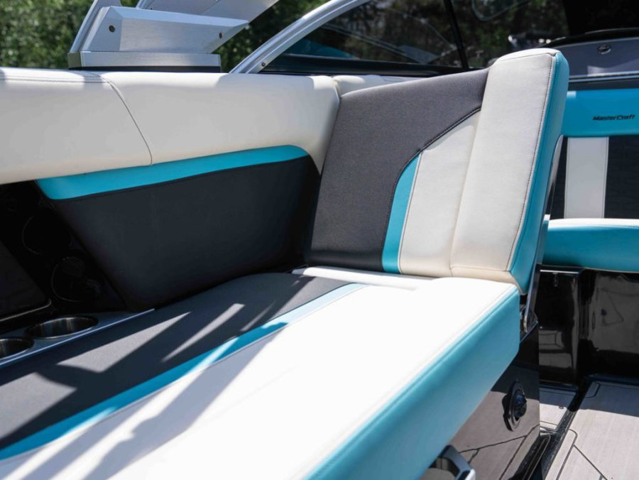 2019-mastercraft-x24-110935-image8