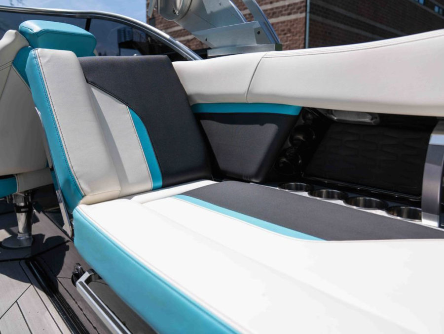 2019-mastercraft-x24-110935-image9