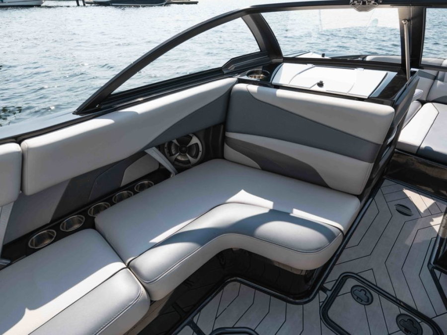 2017 Malibu Boats Wakesetter 24 MXZ for sale in Seattle, Washington