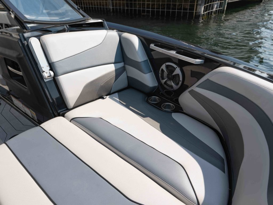 2017 Malibu Boats Wakesetter 24 MXZ for sale in Seattle, Washington