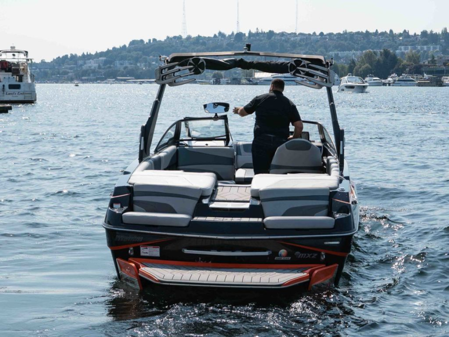 2017 Malibu Boats Wakesetter 24 MXZ for sale in Seattle, Washington