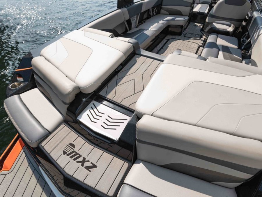 2017 Malibu Boats Wakesetter 24 MXZ for sale in Seattle, Washington