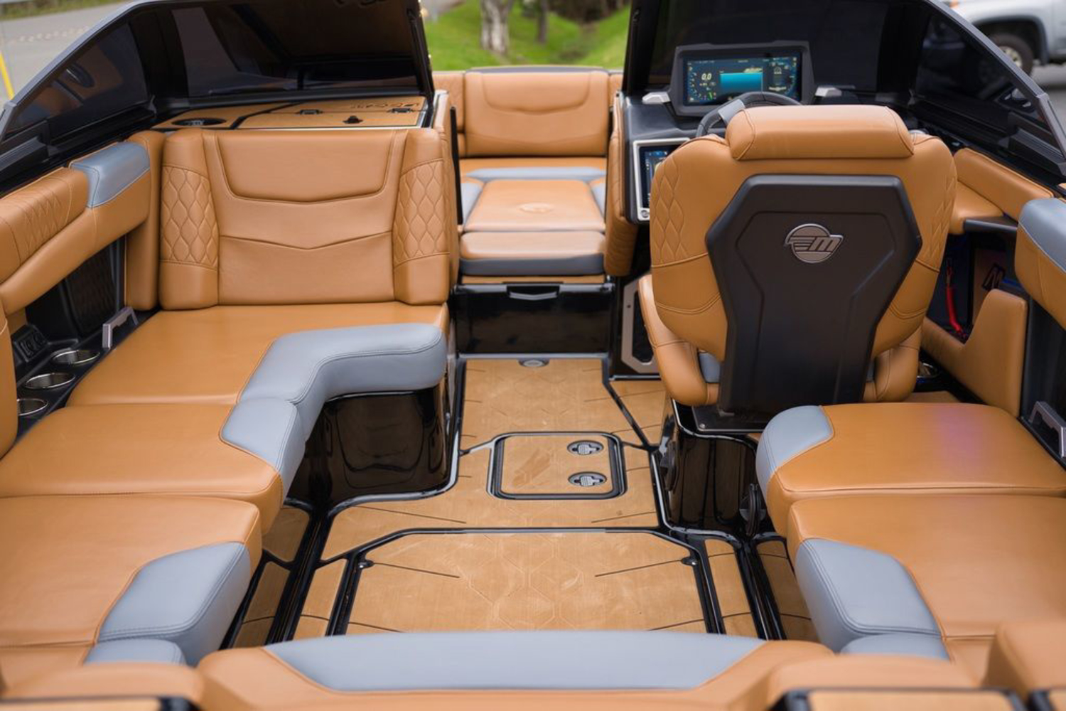 2022 Malibu Boats M220