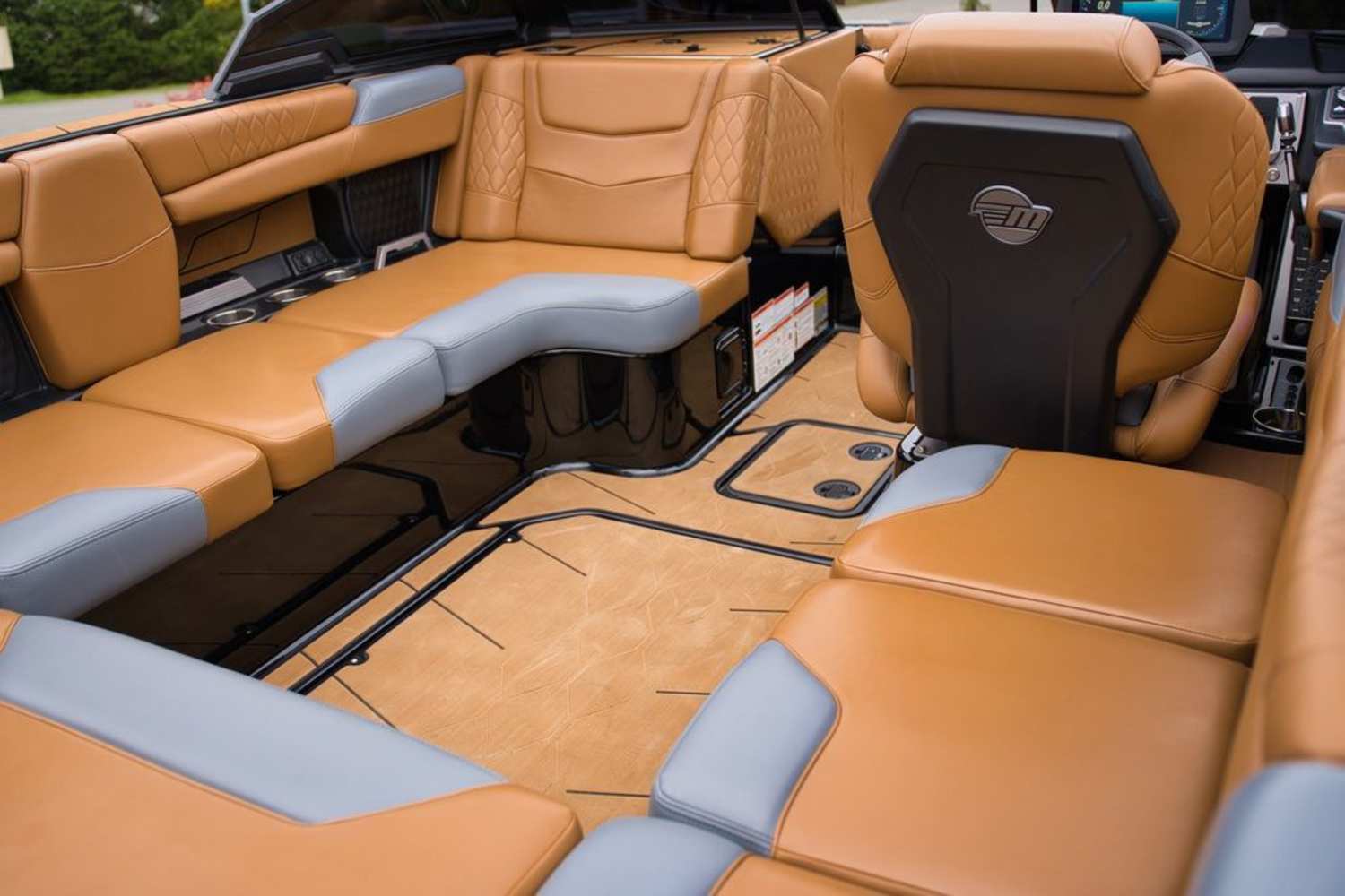 2022 Malibu Boats M220