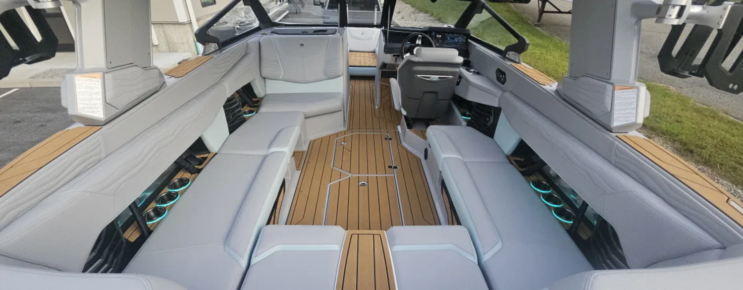 2025 Nautique G23 - Flawless