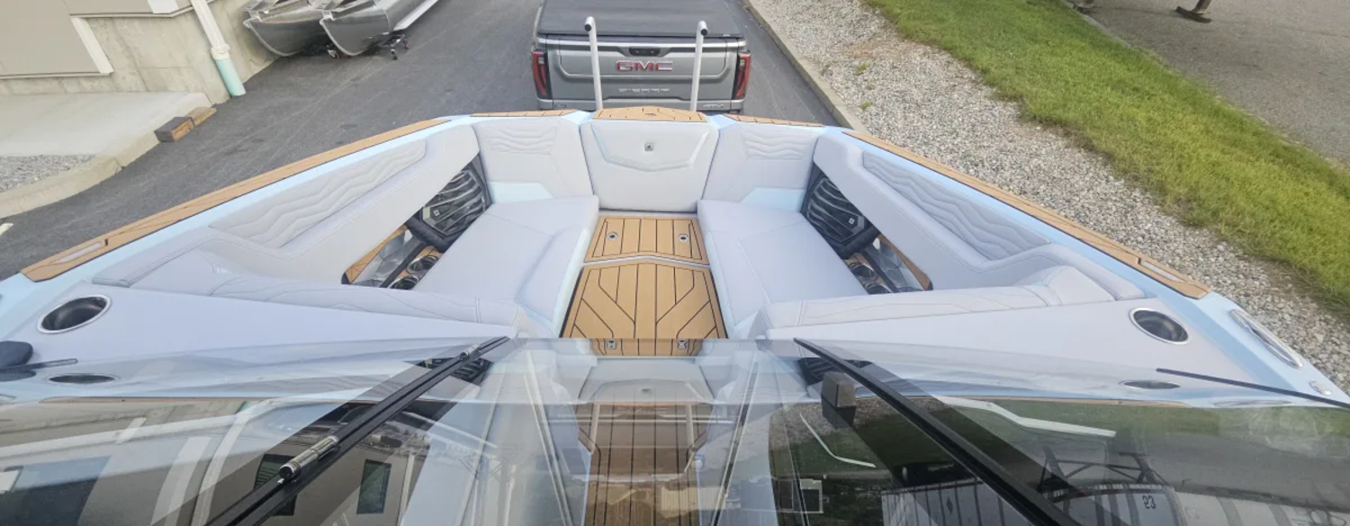 2025 Nautique G23 - Flawless