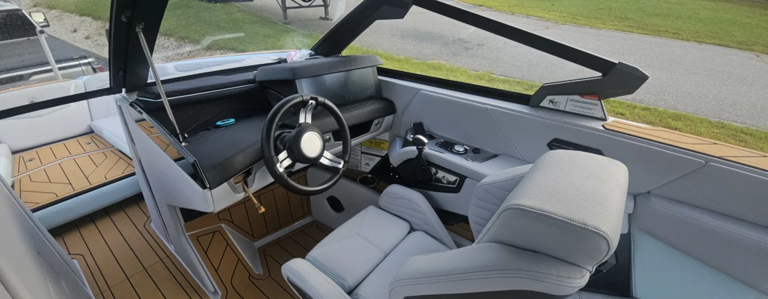 2025 Nautique G23 - Flawless