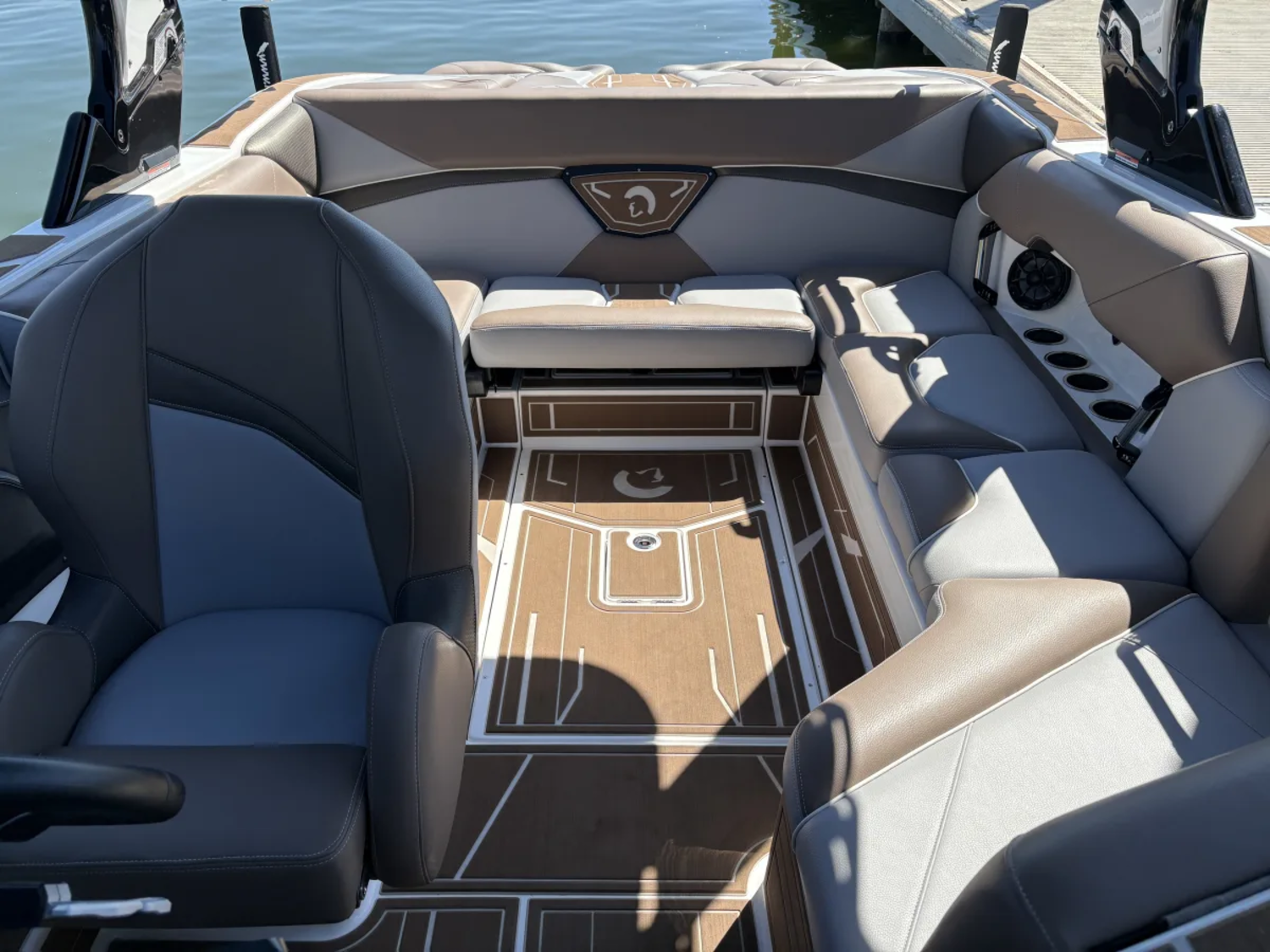 2025 CENTURION NV233