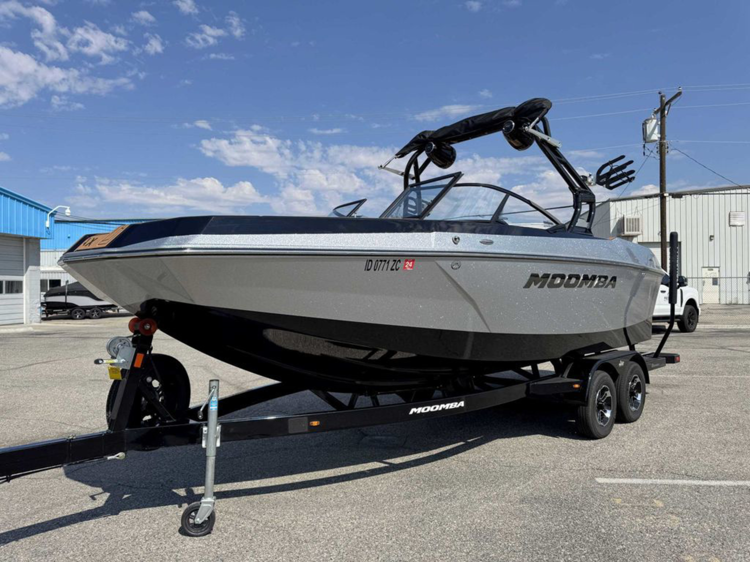 2023 MOOMBA Max