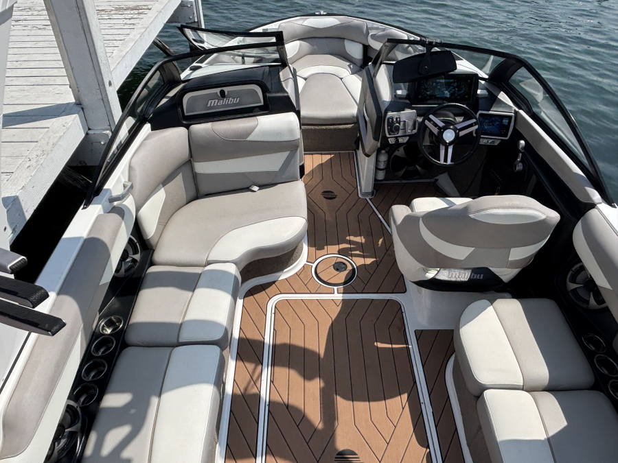 2018 Malibu Boats Wakesetter VLX for sale in Fontana, Wisconsin