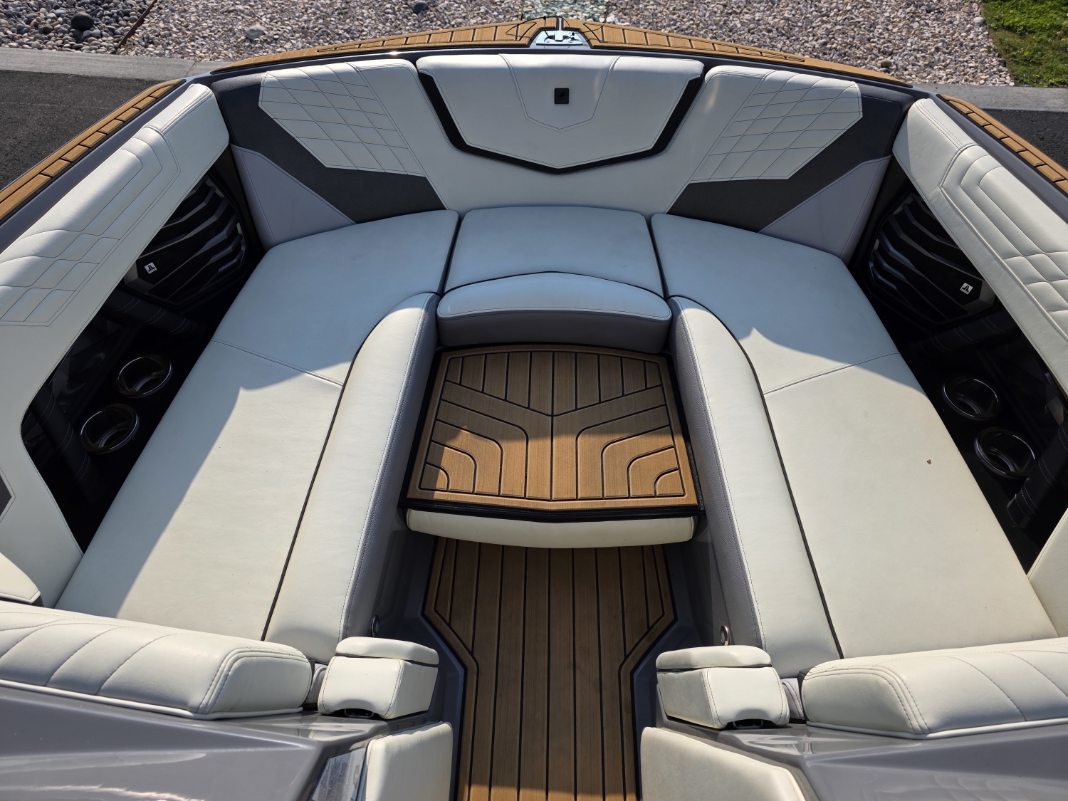 2023 Nautique G23
