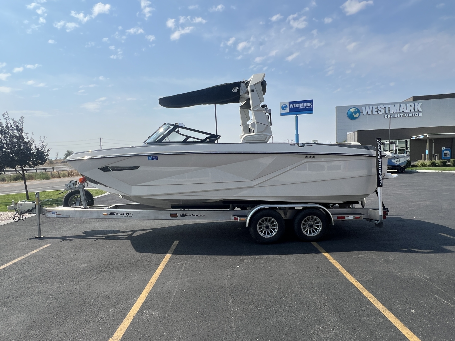 2023 Nautique G23