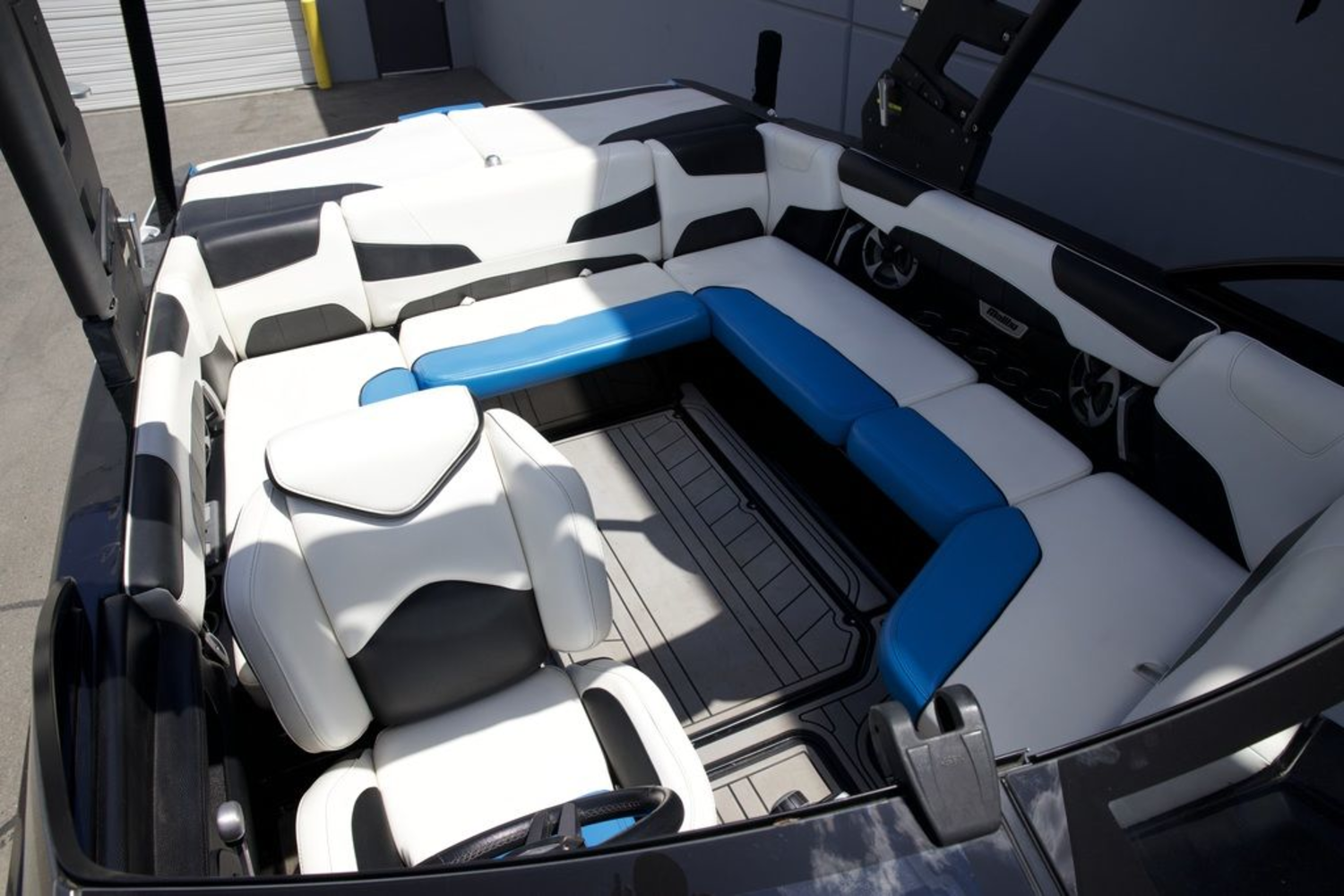 2019 Malibu Boats 22 LSV