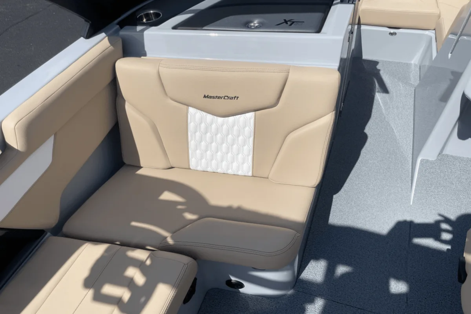 2024 Mastercraft XT20